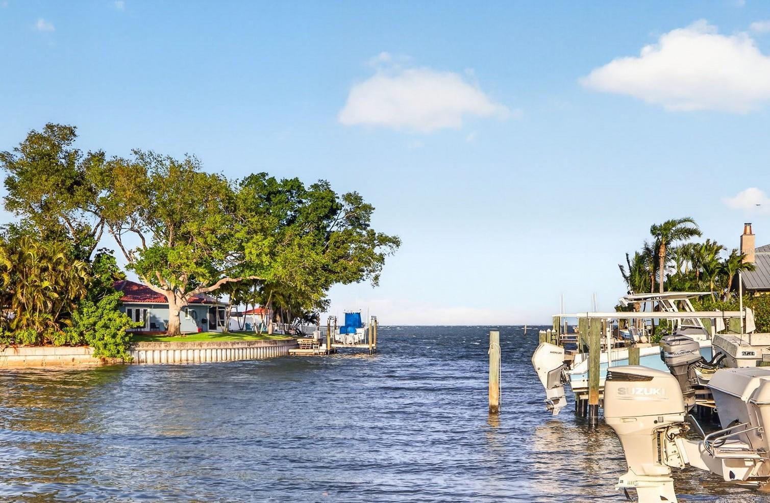 4200 BEACH DR SE, ST PETERSBURG, FL, 33705