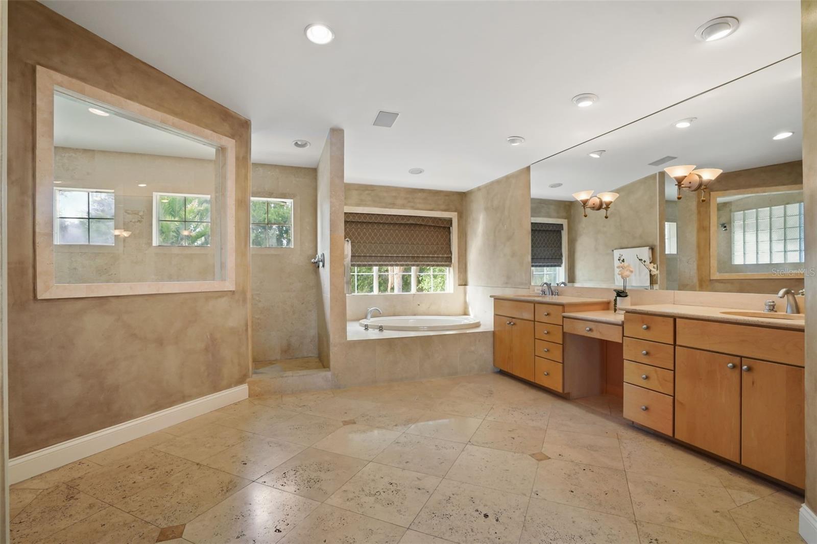 1166 N LAKE SYBELIA, MAITLAND, FL, 32751