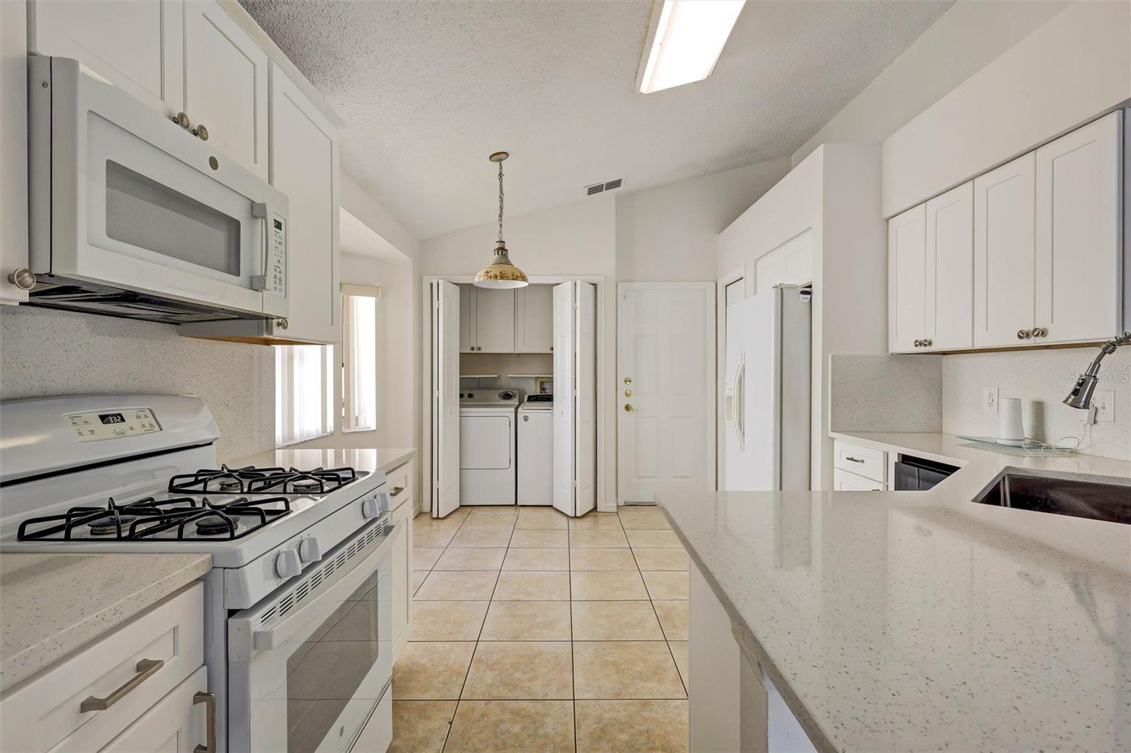 1175 JAYBEE AVE, DAVENPORT, FL, 33897