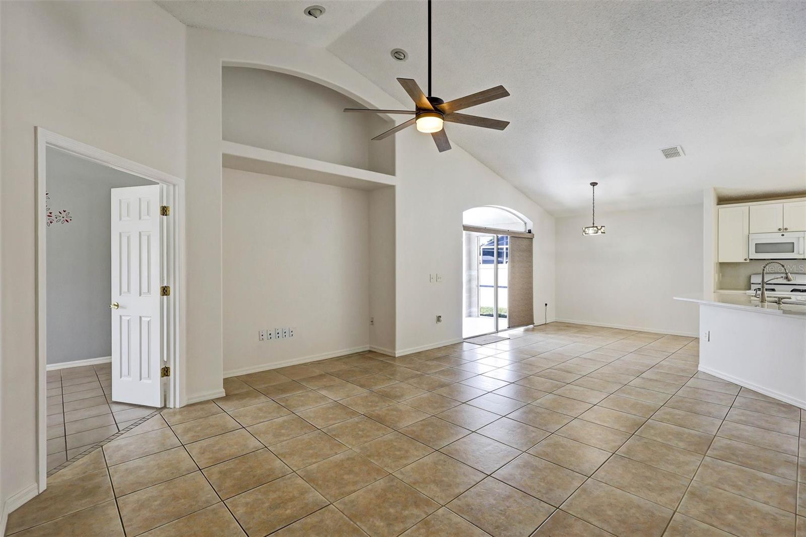 1175 JAYBEE AVE, DAVENPORT, FL, 33897