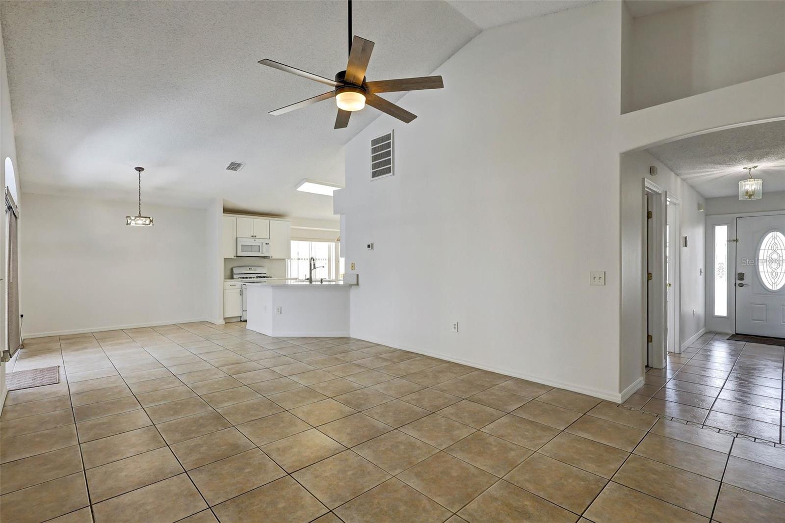 1175 JAYBEE AVE, DAVENPORT, FL, 33897