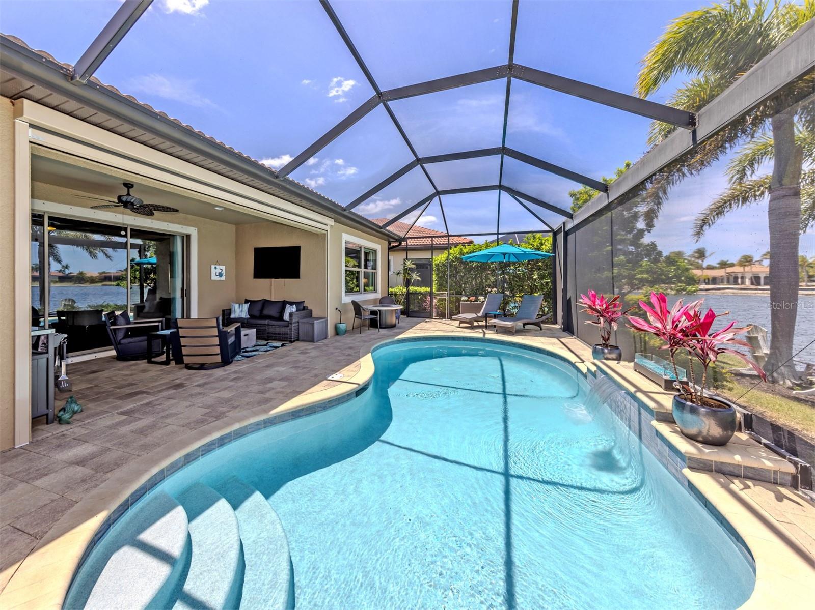 160 MARAVIYA BLVD, NOKOMIS, FL, 34275