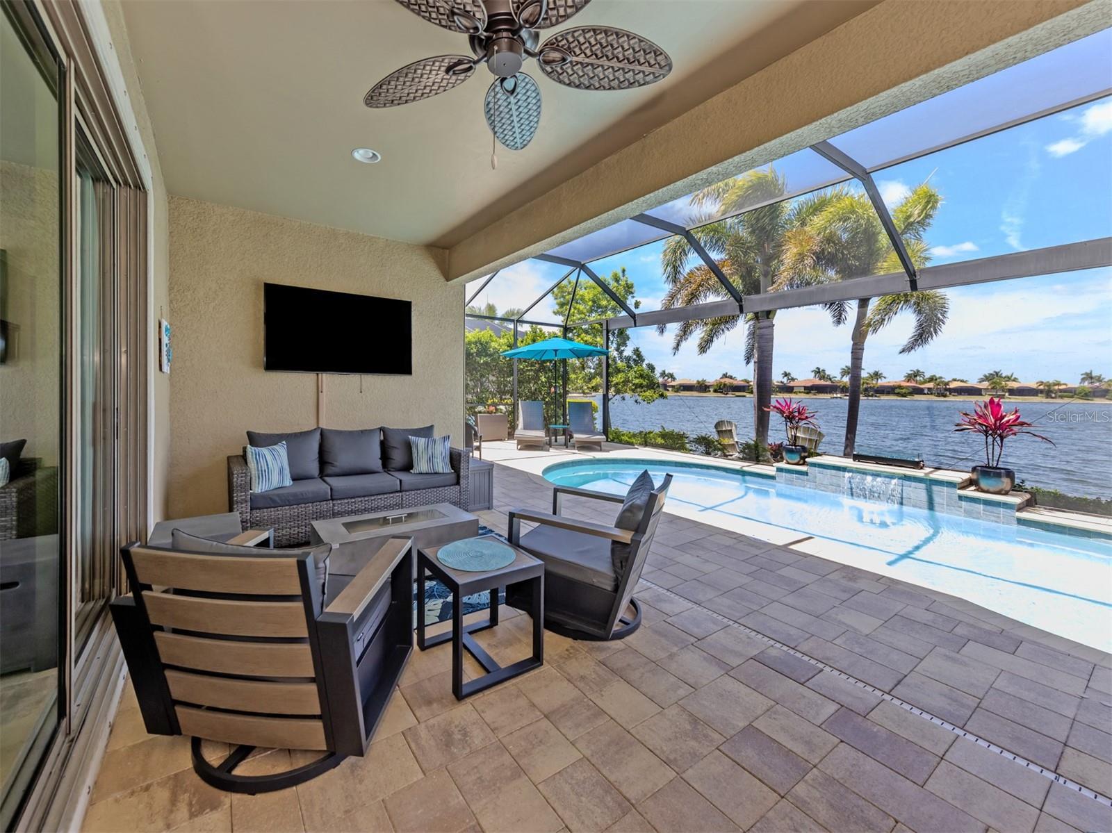 160 MARAVIYA BLVD, NOKOMIS, FL, 34275