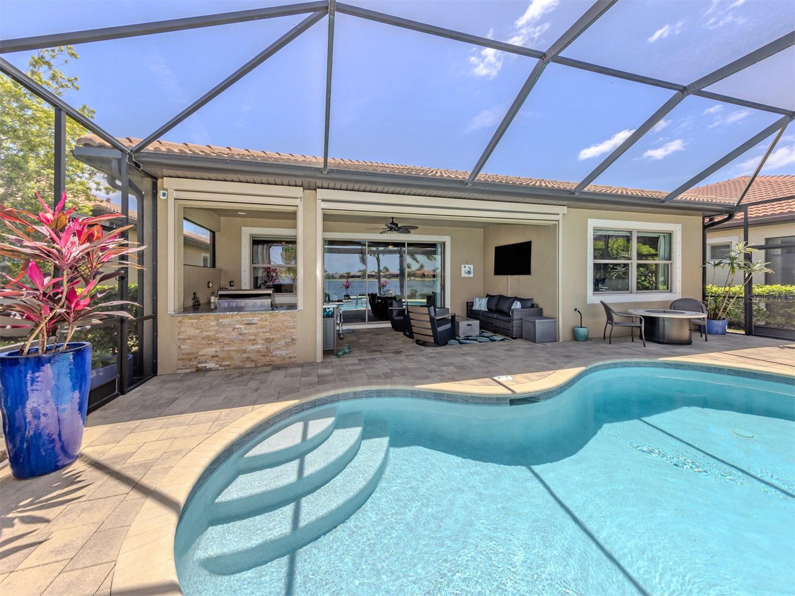 160 MARAVIYA BLVD, NOKOMIS, FL, 34275