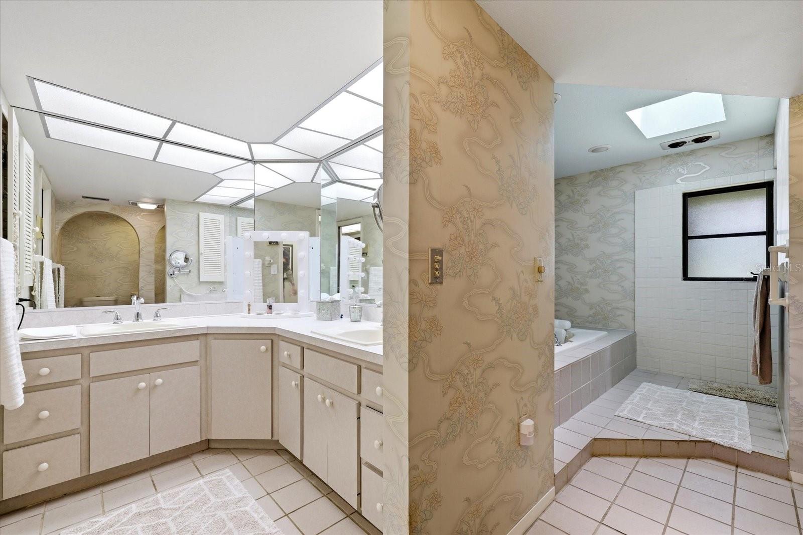 5850 VANDERIPE RD, SARASOTA, FL, 34241