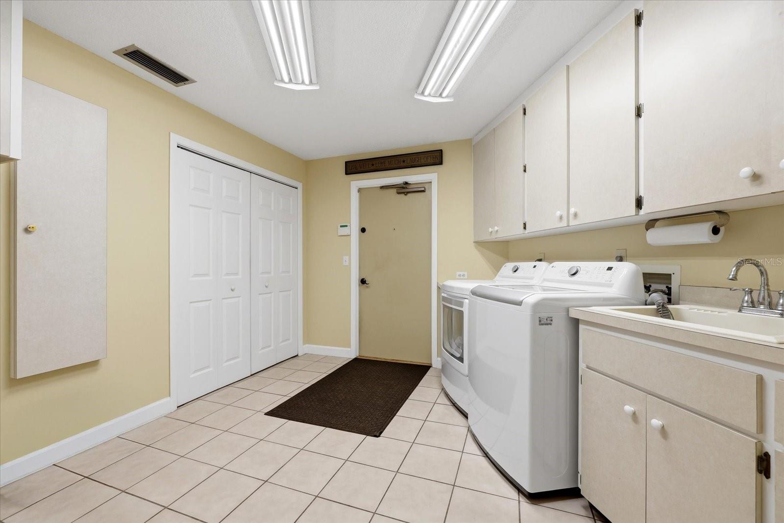 5850 VANDERIPE RD, SARASOTA, FL, 34241