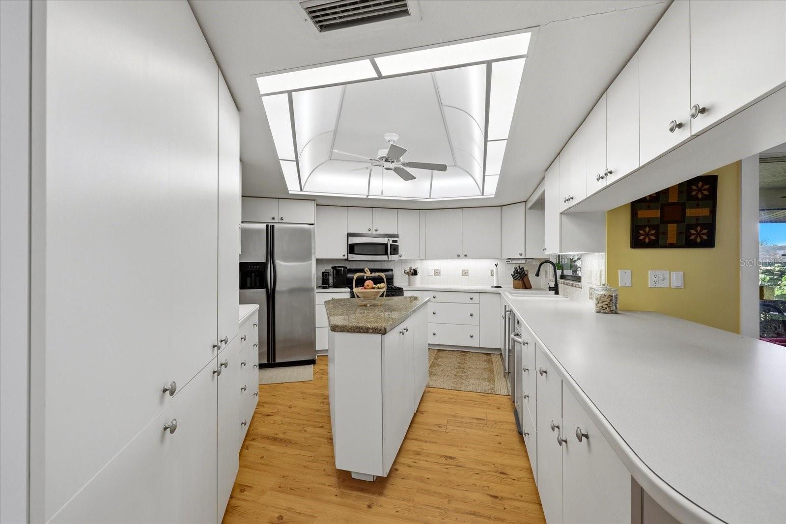 5850 VANDERIPE RD, SARASOTA, FL, 34241