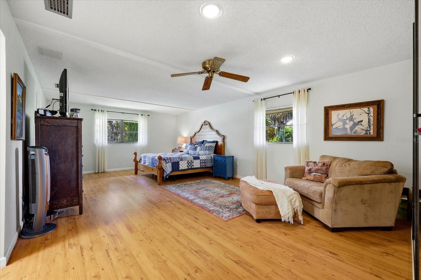 5850 VANDERIPE RD, SARASOTA, FL, 34241