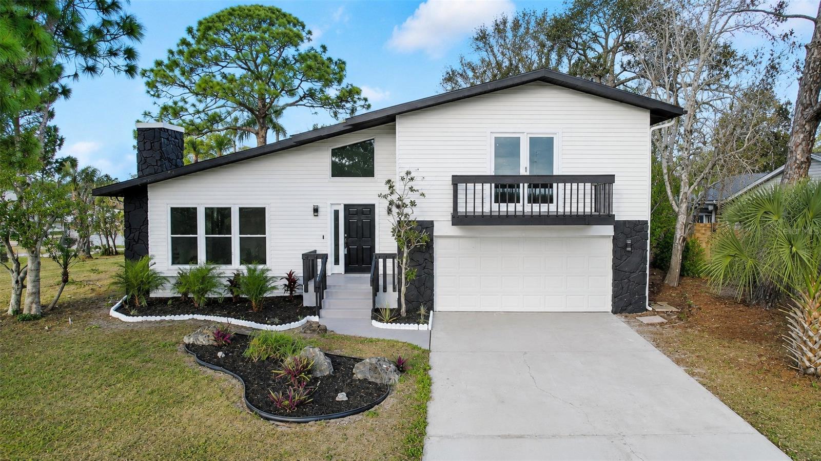 5667 CREEKWOOD DR, SARASOTA, FL, 34233