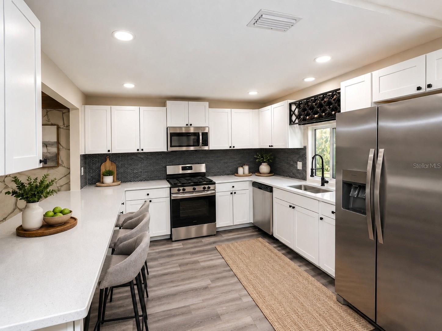 5667 CREEKWOOD DR, SARASOTA, FL, 34233
