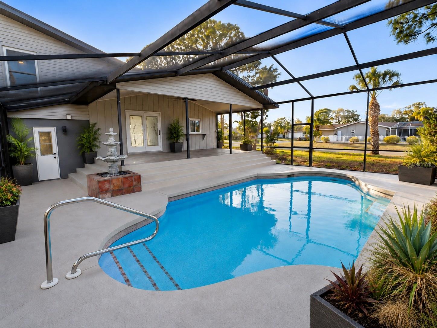 5667 CREEKWOOD DR, SARASOTA, FL, 34233