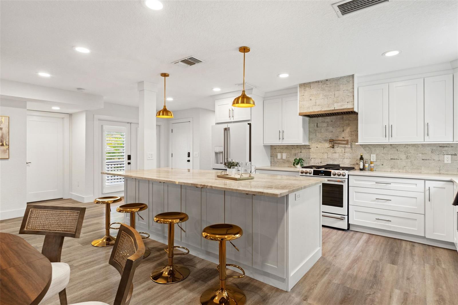 516 36TH AVE N, ST PETERSBURG, FL, 33704