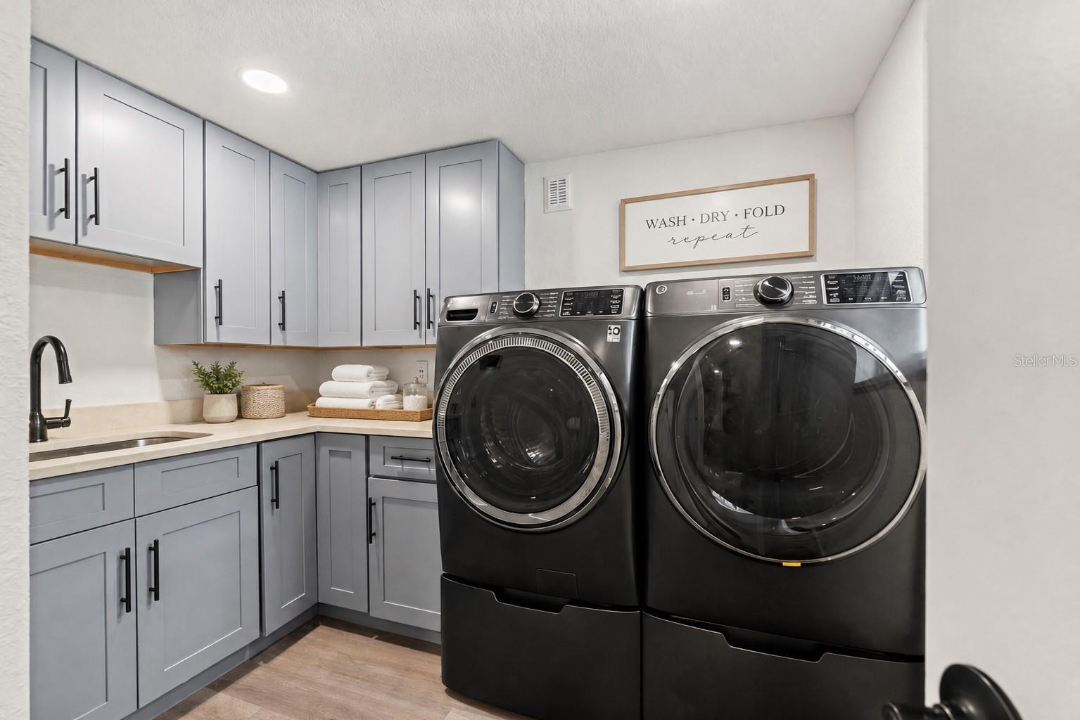 516 36TH AVE N, ST PETERSBURG, FL, 33704
