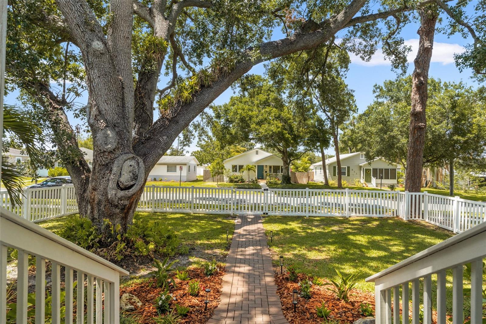 516 36TH AVE N, ST PETERSBURG, FL, 33704