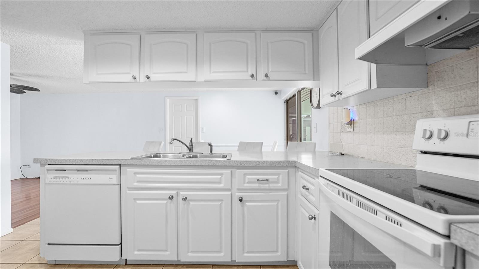 8747 HEMLOCK LN, PORT RICHEY, FL, 34668