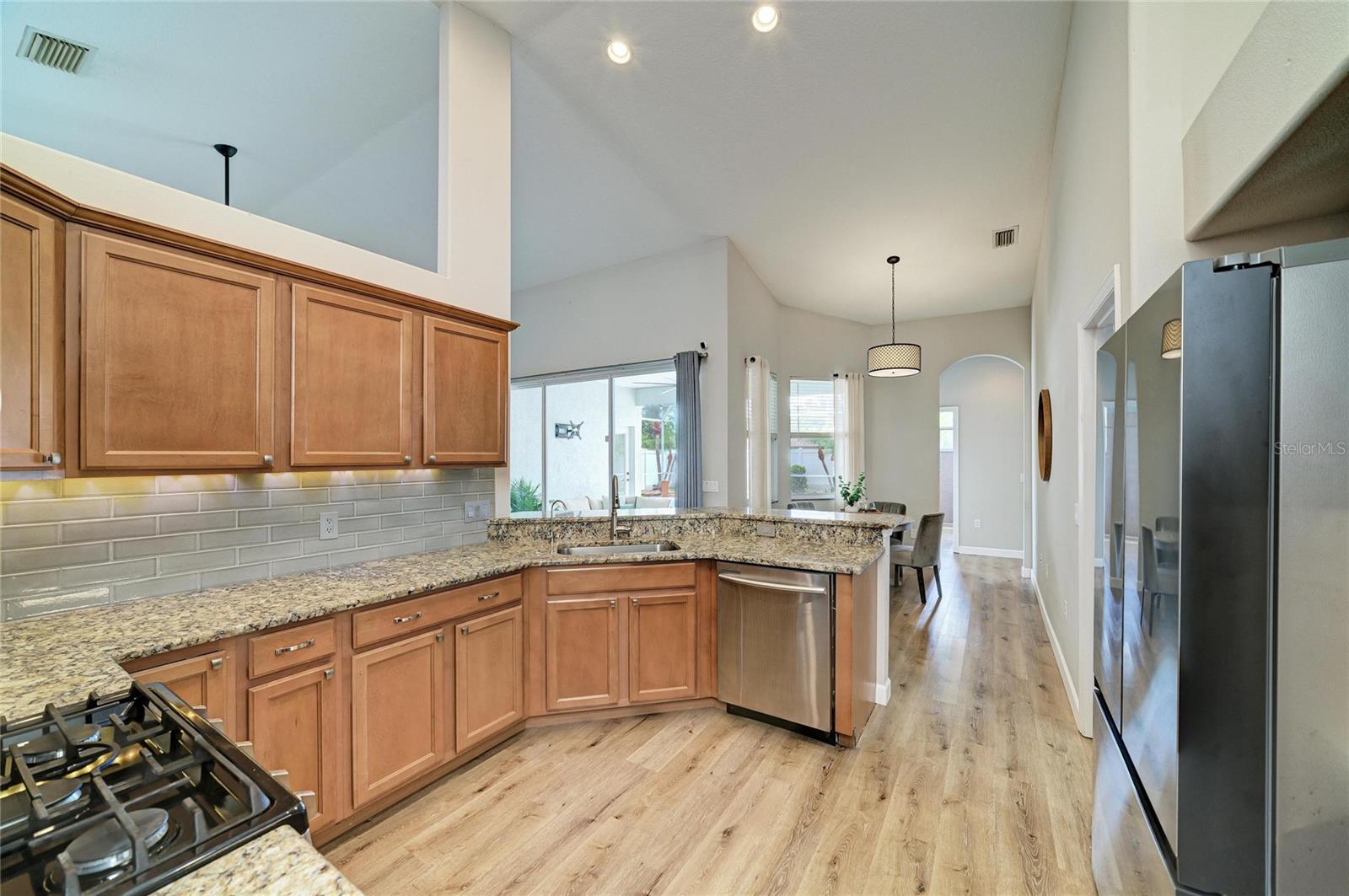 6750 64TH TER E, BRADENTON, FL, 34203