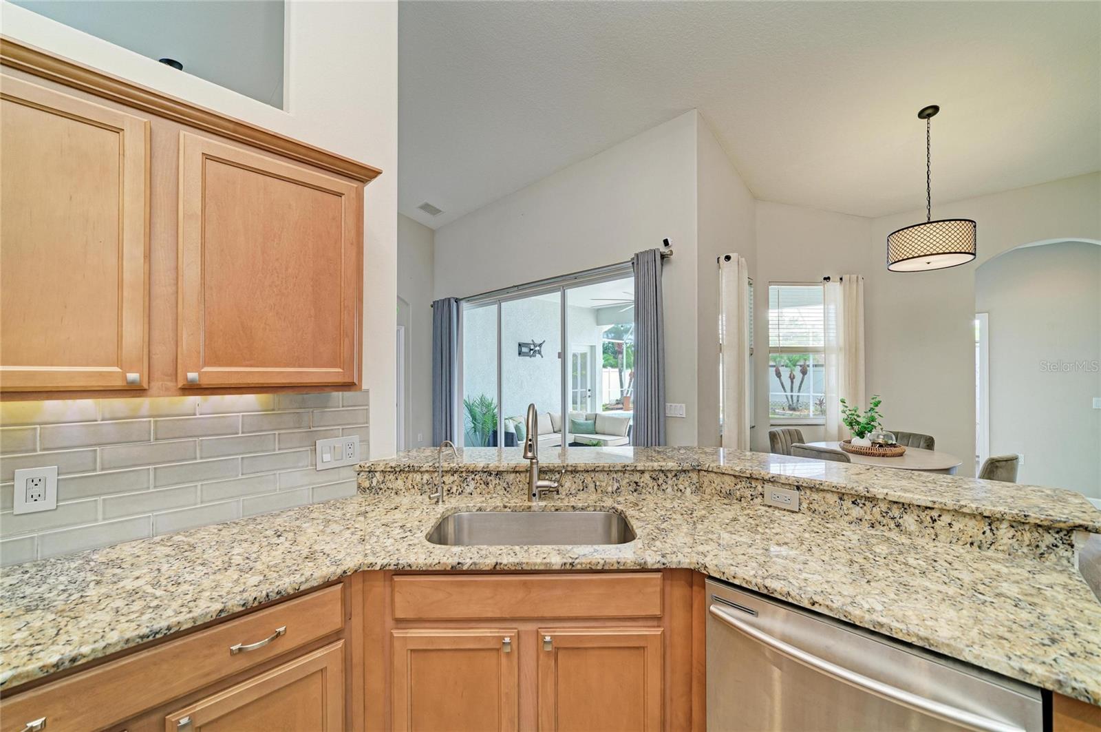 6750 64TH TER E, BRADENTON, FL, 34203