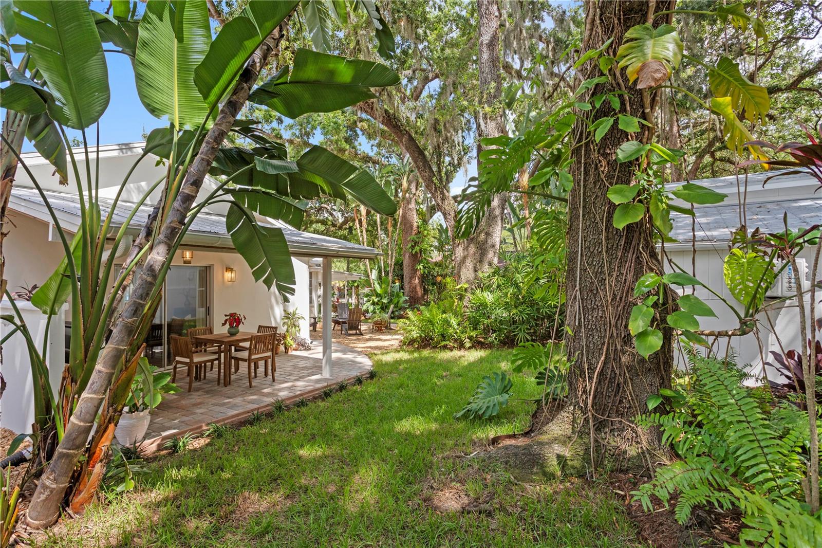 1311 E PARK CIR, TAMPA, FL, 33604