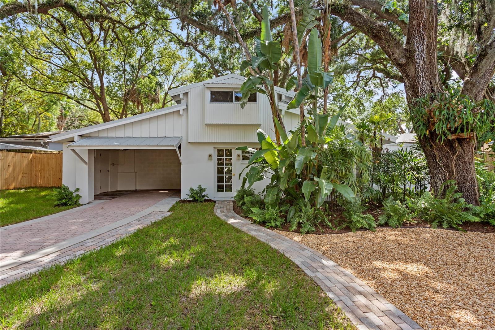 1311 E PARK CIR, TAMPA, FL, 33604