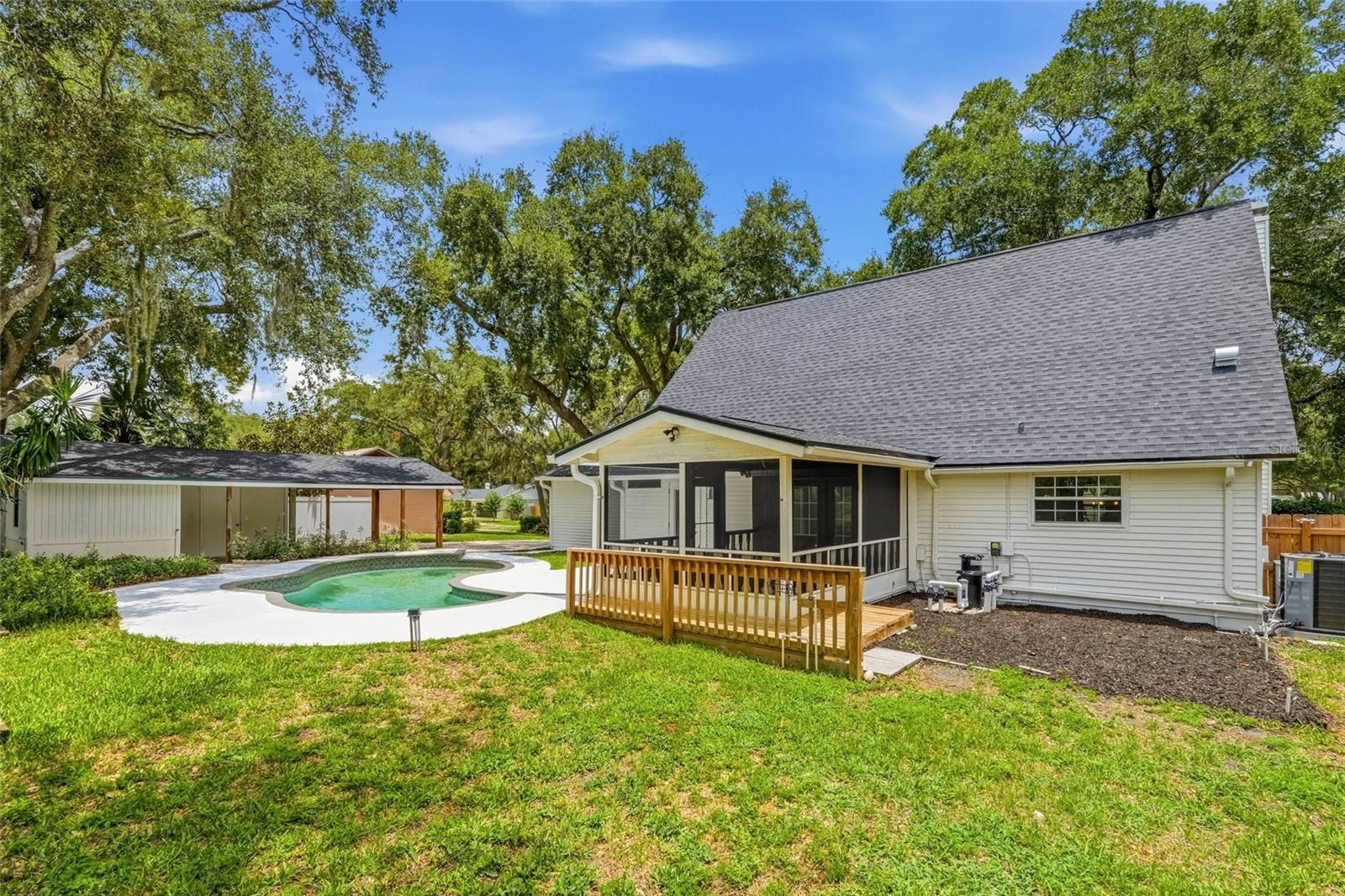 1102 SAMY DR, TAMPA, FL, 33613