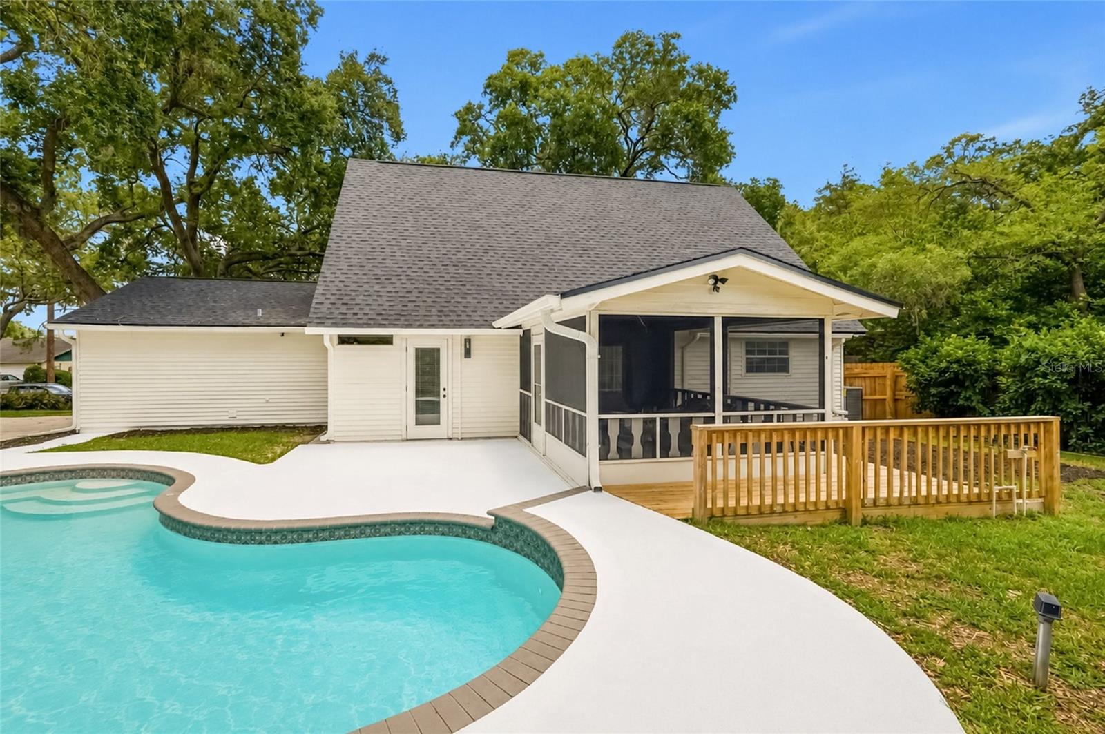 1102 SAMY DR, TAMPA, FL, 33613