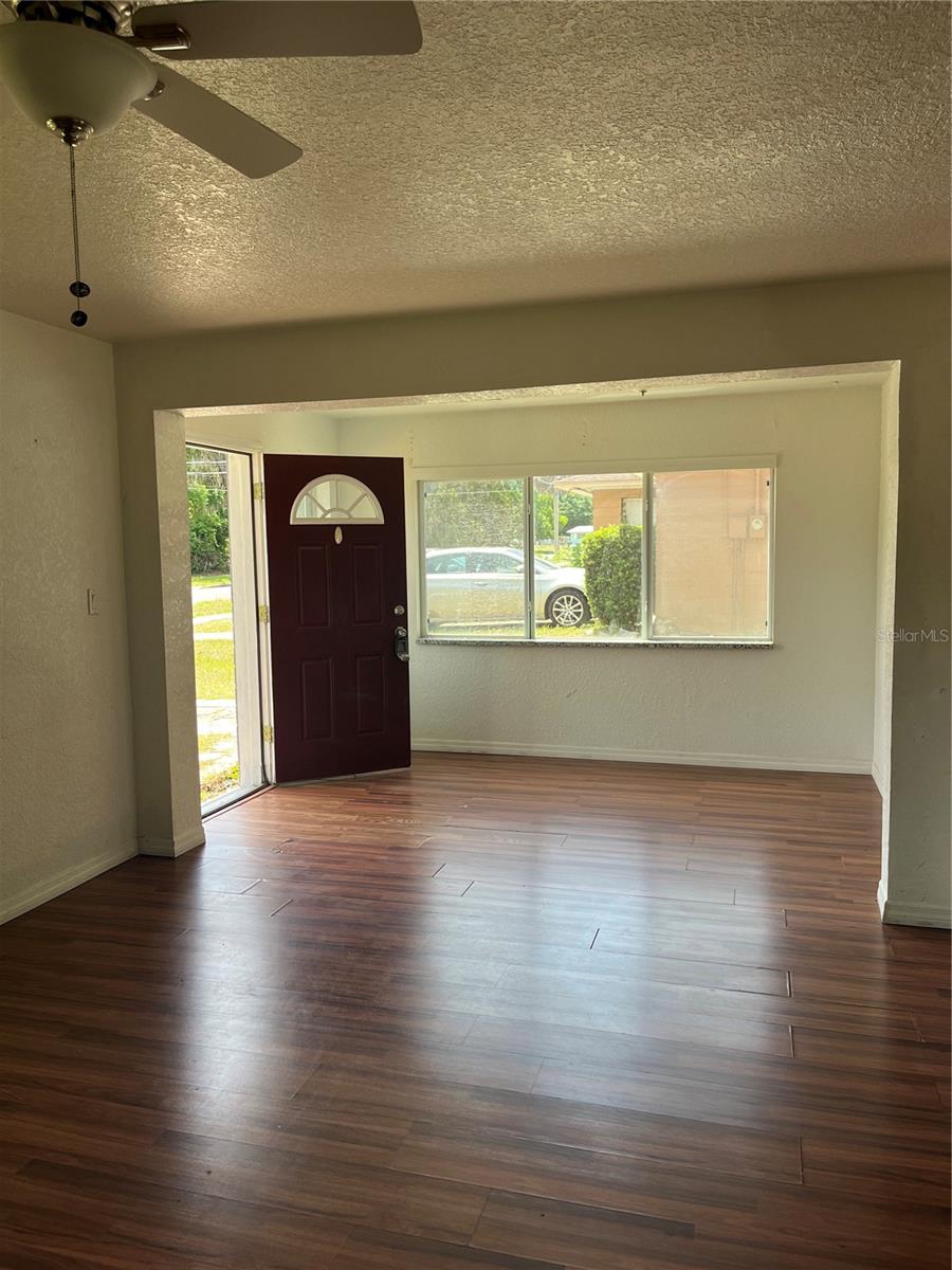 1401 FLORADEL AVE, LEESBURG, FL, 34748