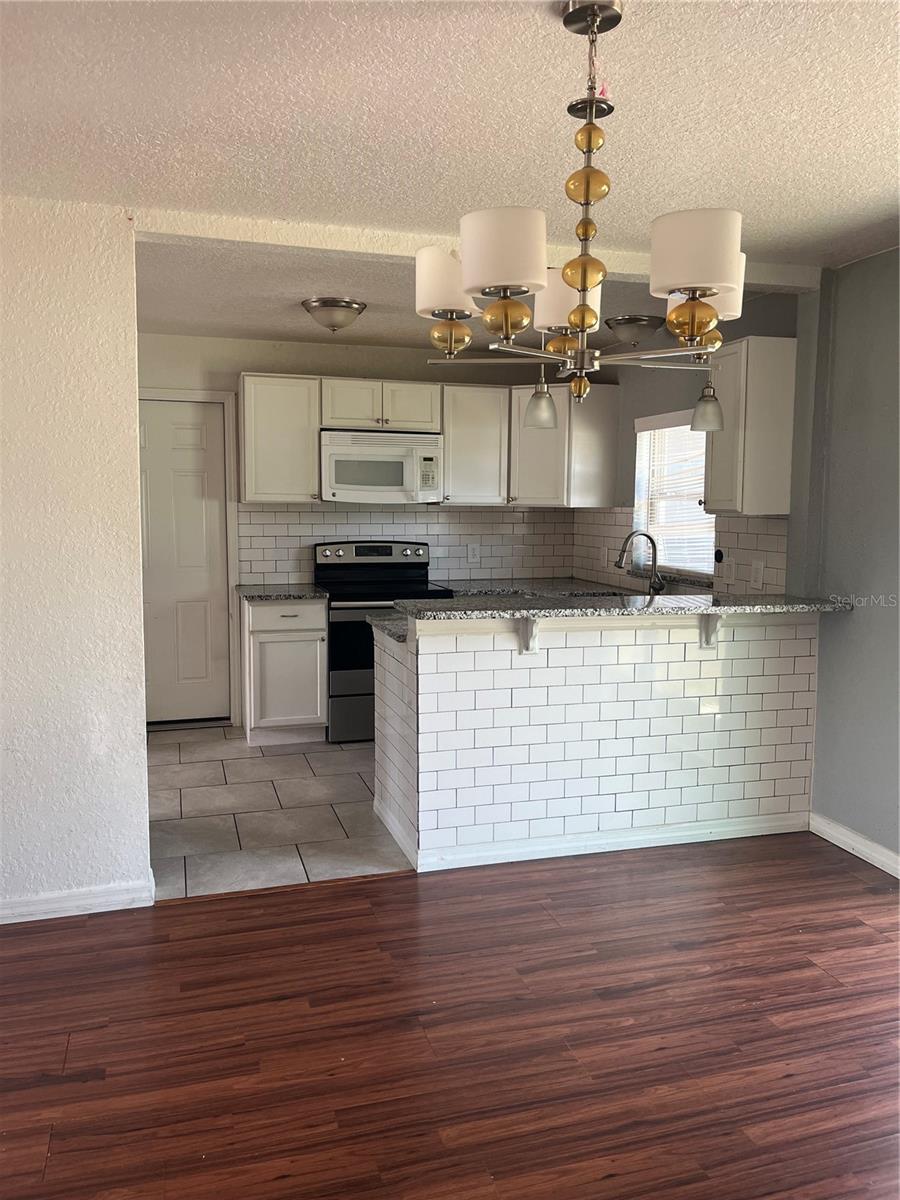 1401 FLORADEL AVE, LEESBURG, FL, 34748