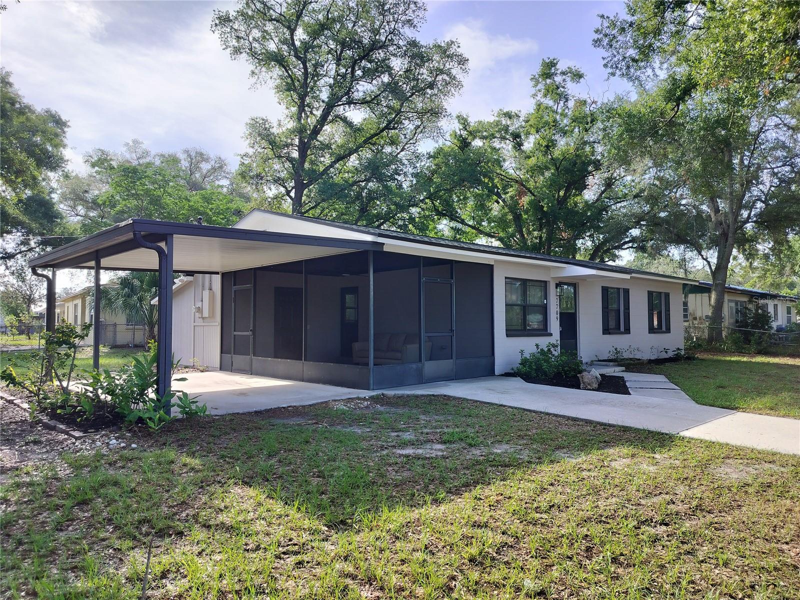 7709 DOWNING CIR, TAMPA, FL, 33610