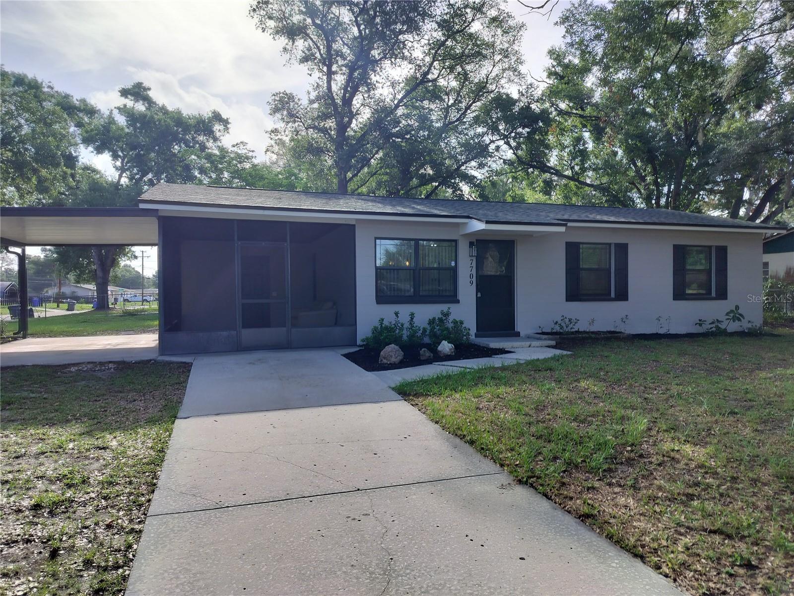 7709 DOWNING CIR, TAMPA, FL, 33610