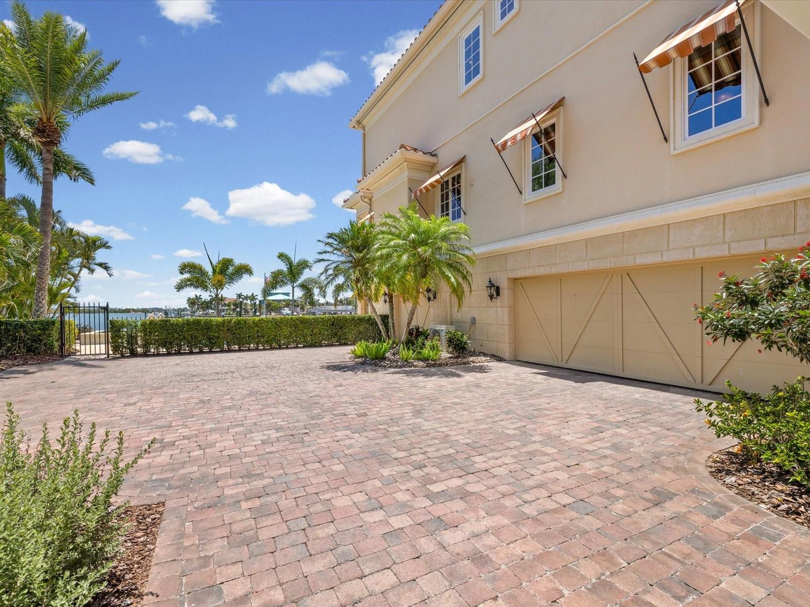 6224 PASADENA POINT BLVD, GULFPORT, FL, 33707