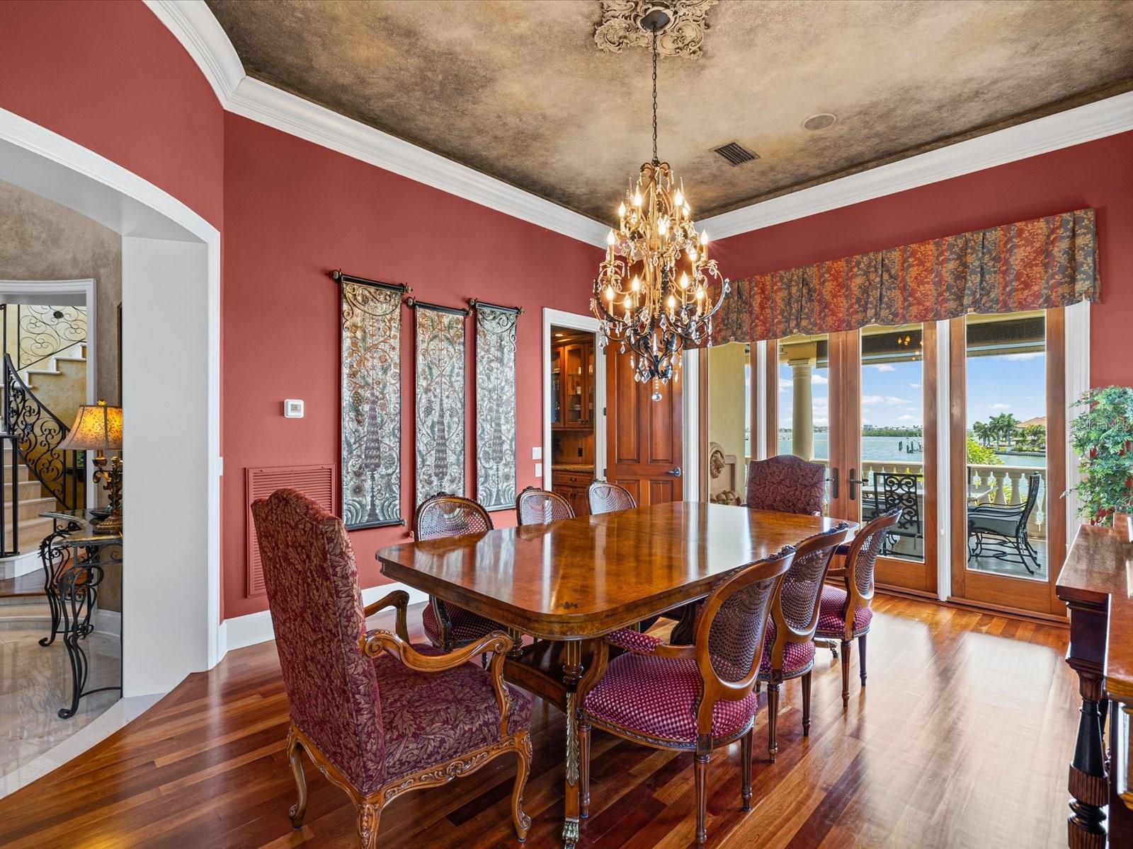 6224 PASADENA POINT BLVD, GULFPORT, FL, 33707