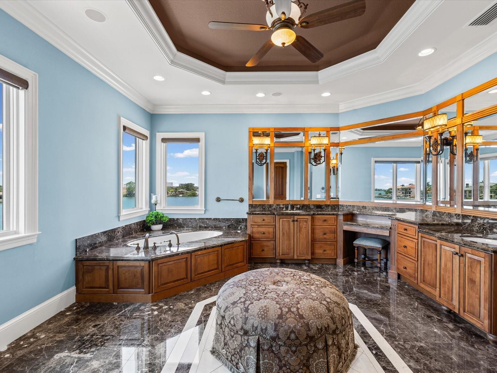 6224 PASADENA POINT BLVD, GULFPORT, FL, 33707