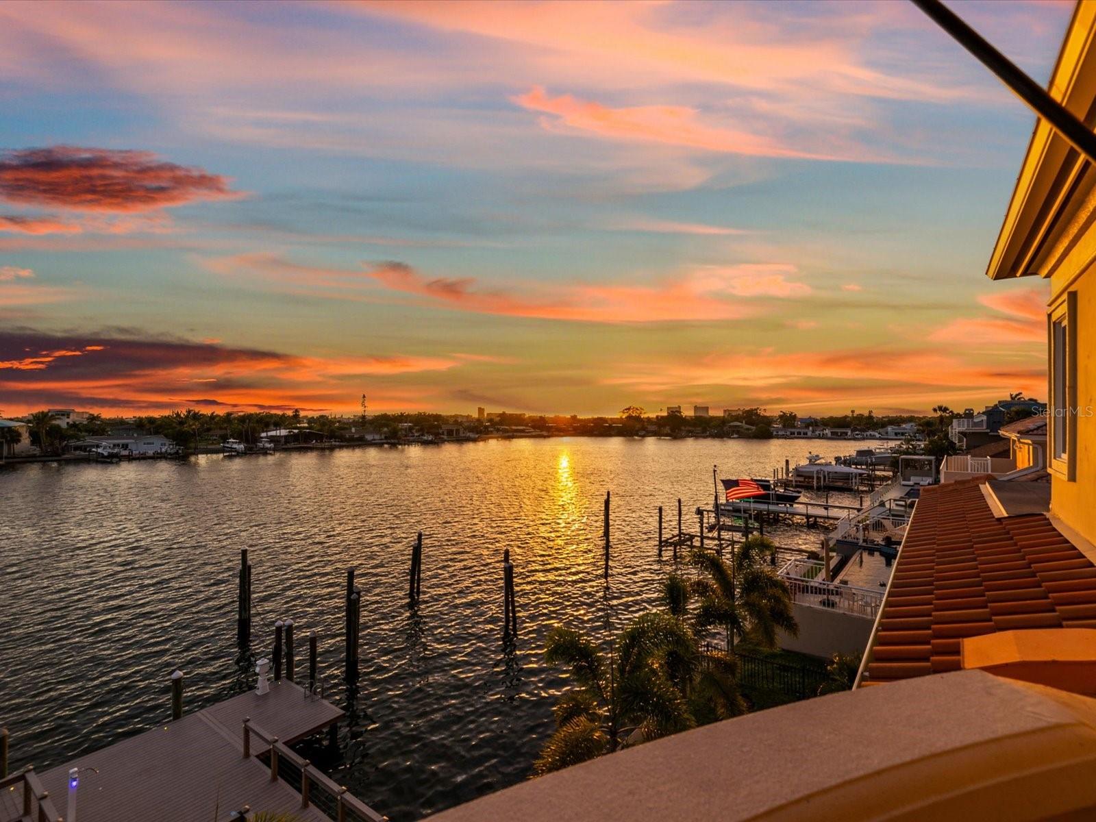 6224 PASADENA POINT BLVD, GULFPORT, FL, 33707