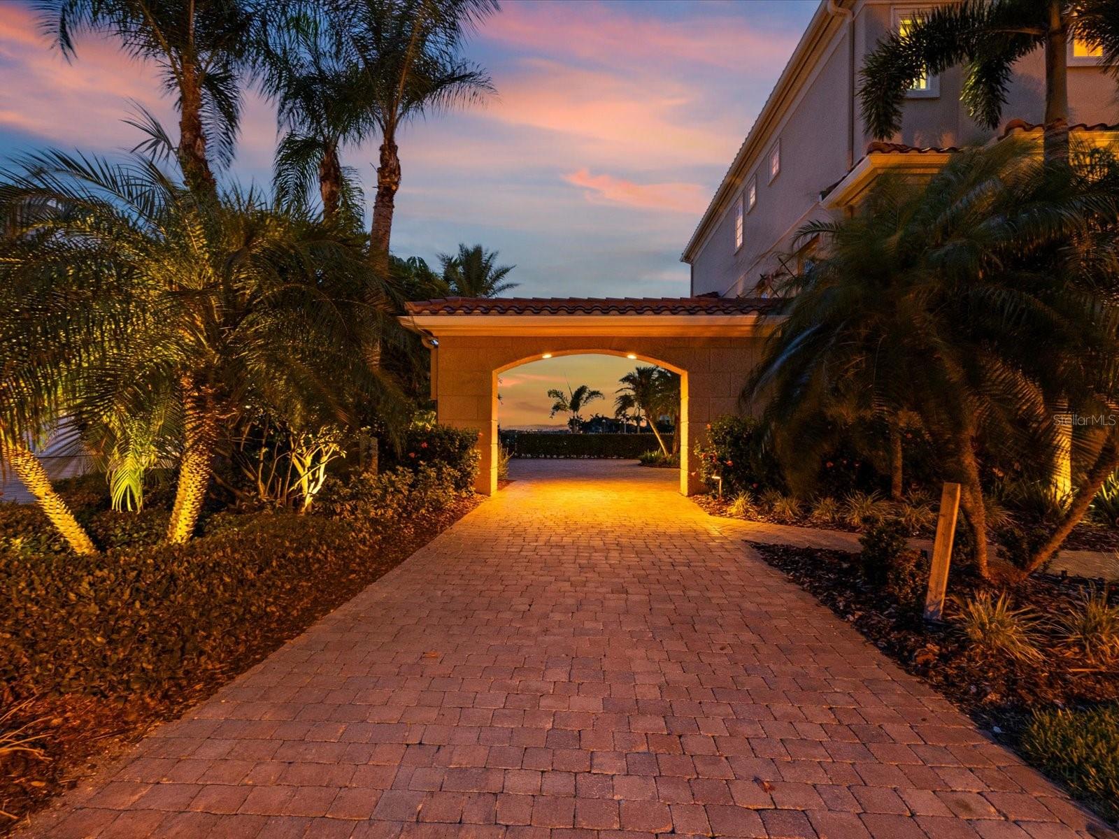 6224 PASADENA POINT BLVD, GULFPORT, FL, 33707