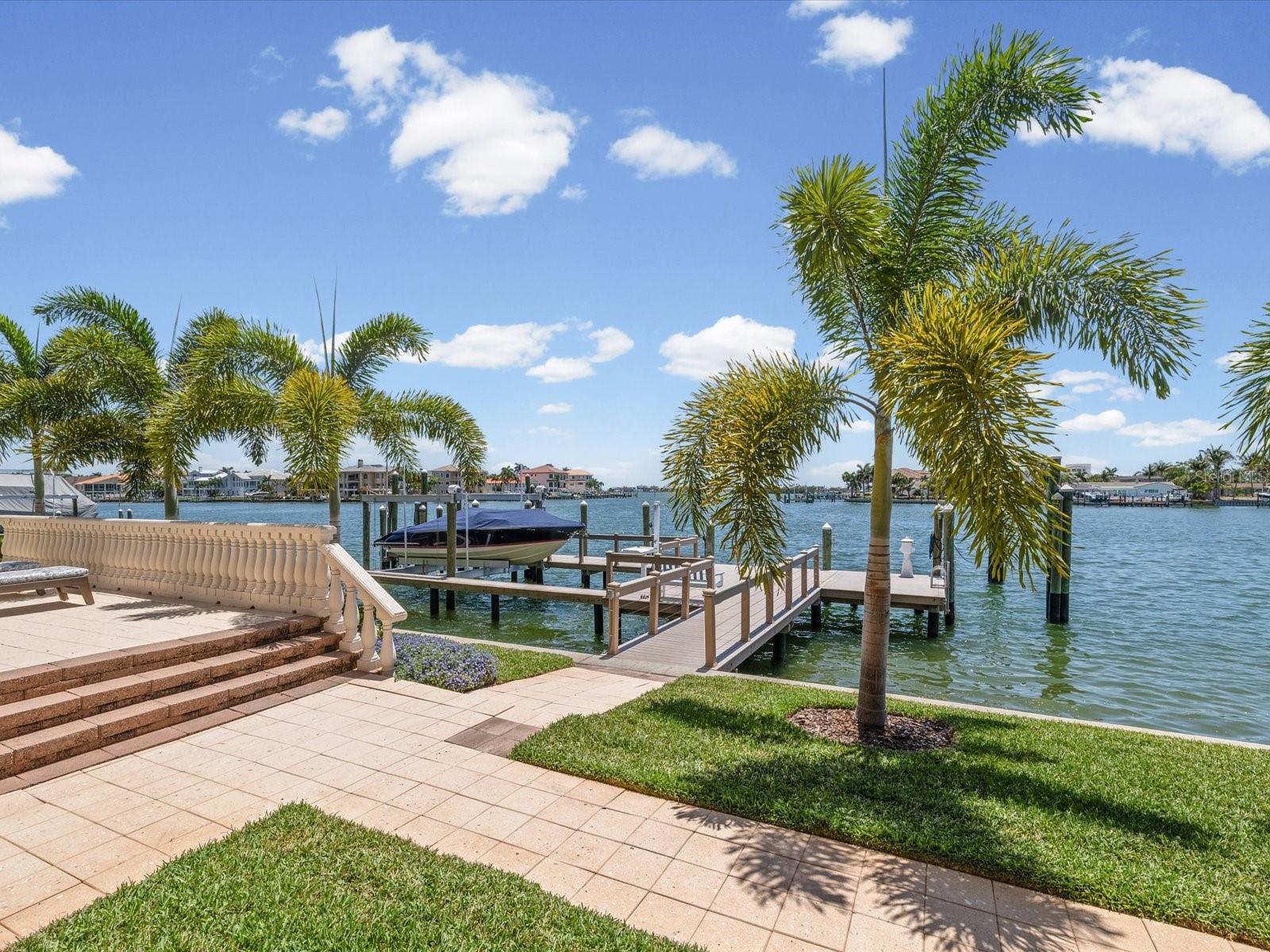 6224 PASADENA POINT BLVD, GULFPORT, FL, 33707