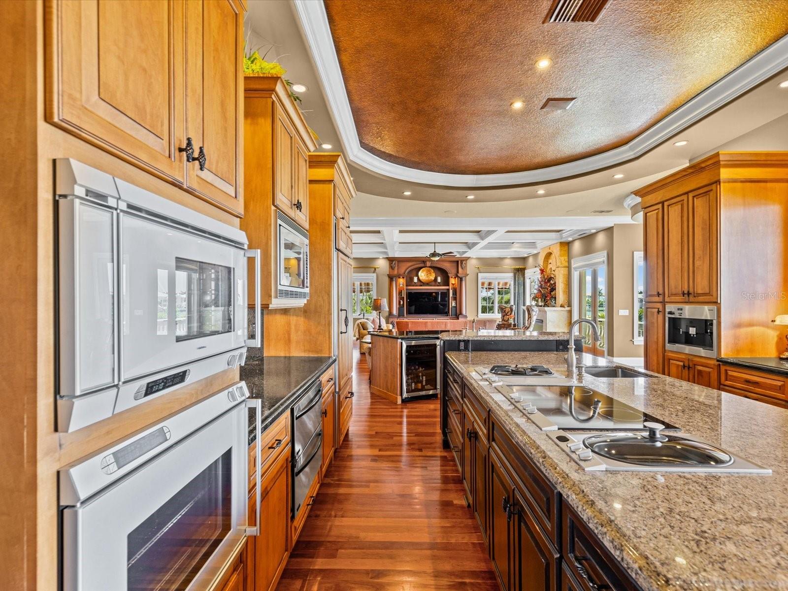 6224 PASADENA POINT BLVD, GULFPORT, FL, 33707