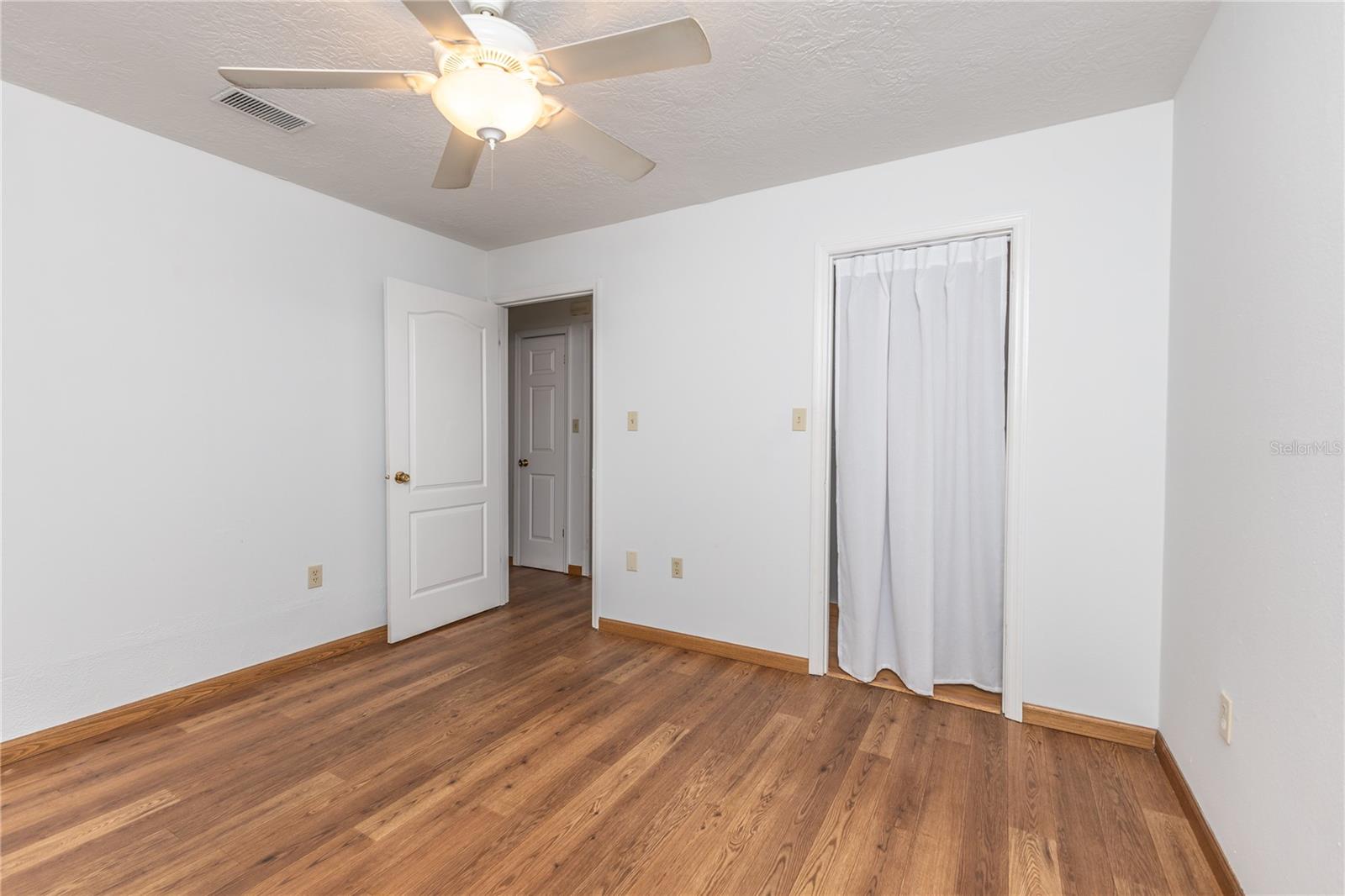 301 CURRY ST, WILDWOOD, FL, 34785