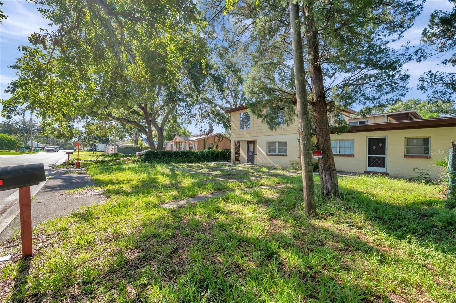 TB8513077 Property Photo