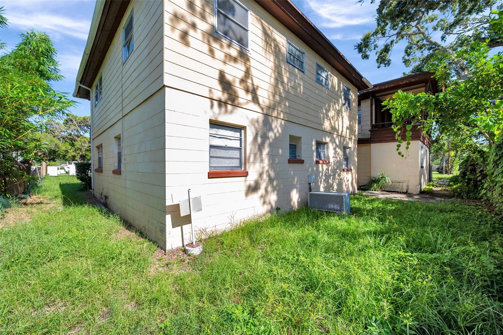 TB8513077 Property Photo
