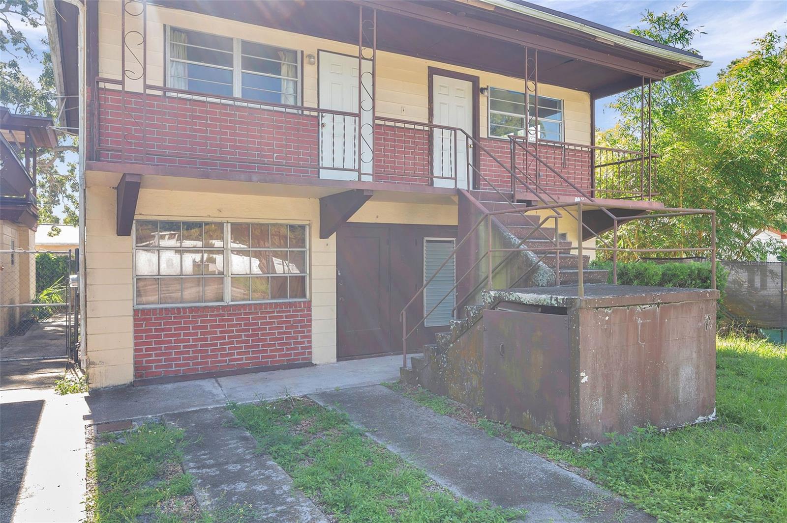 TB8513077 Property Photo