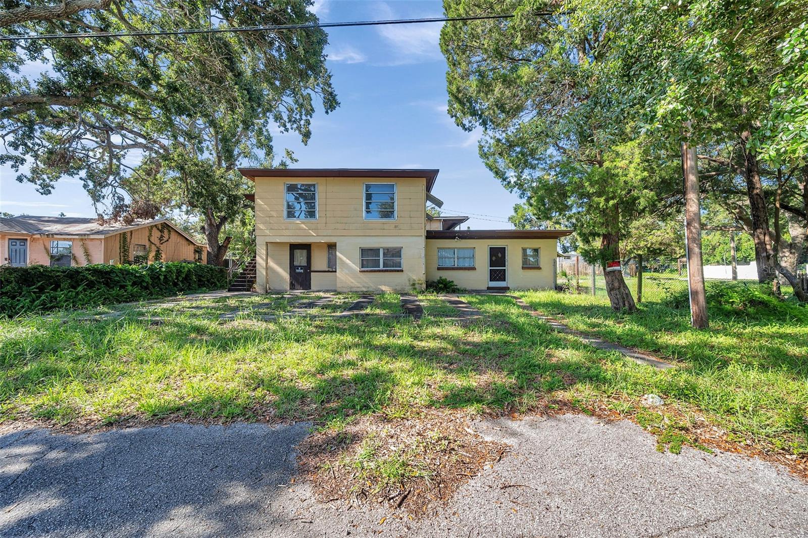 TB8513077 Property Photo
