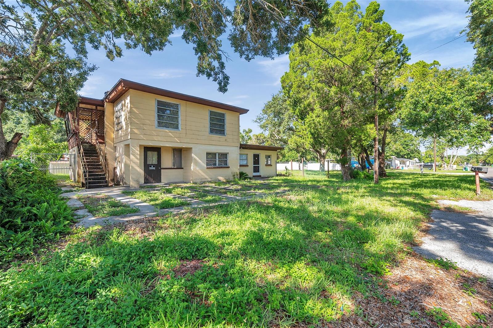 TB8513077 Property Photo