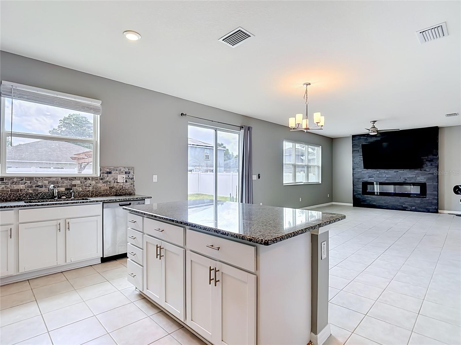 9127 FREEDOM HILL DR, SEFFNER, FL, 33584