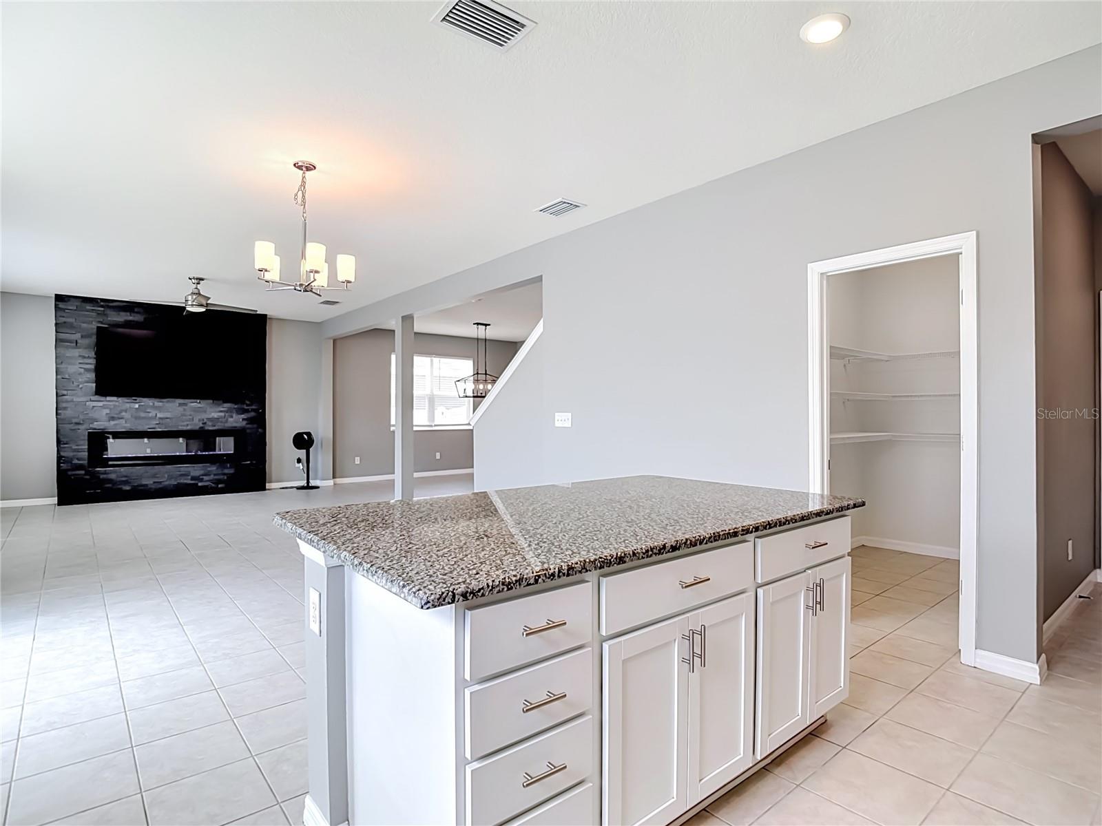 9127 FREEDOM HILL DR, SEFFNER, FL, 33584