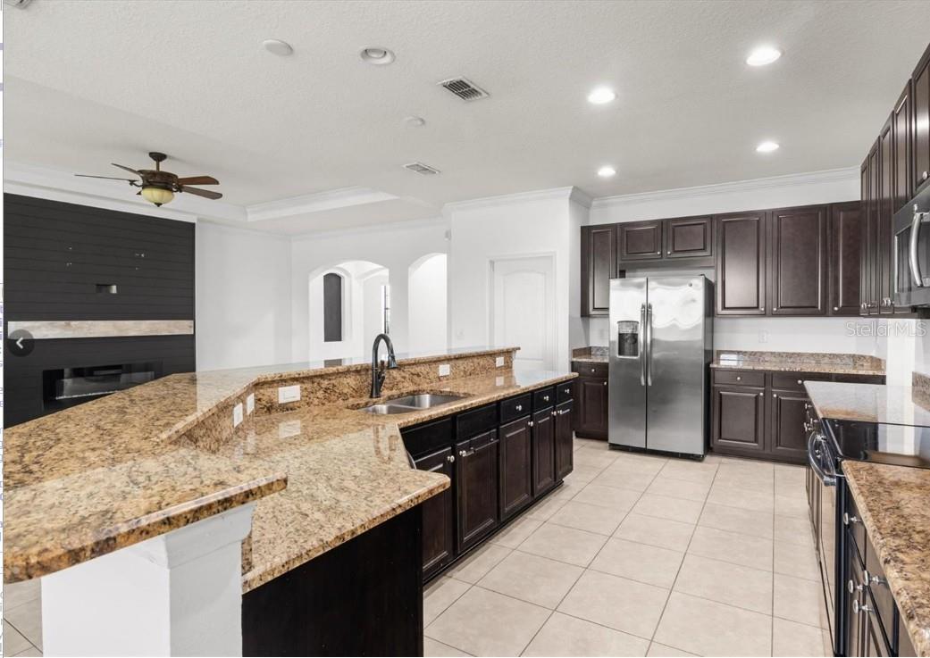 4056 SUNSET LAKE DR, LAKELAND, FL, 33810