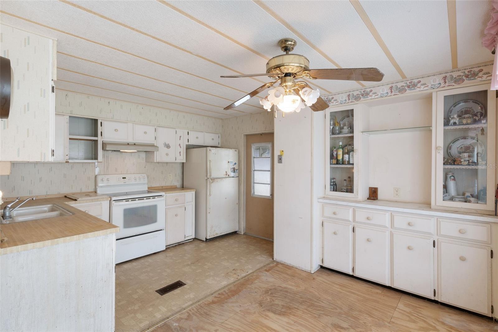 12115 FAIRWAY AVE, BROOKSVILLE, FL, 34613
