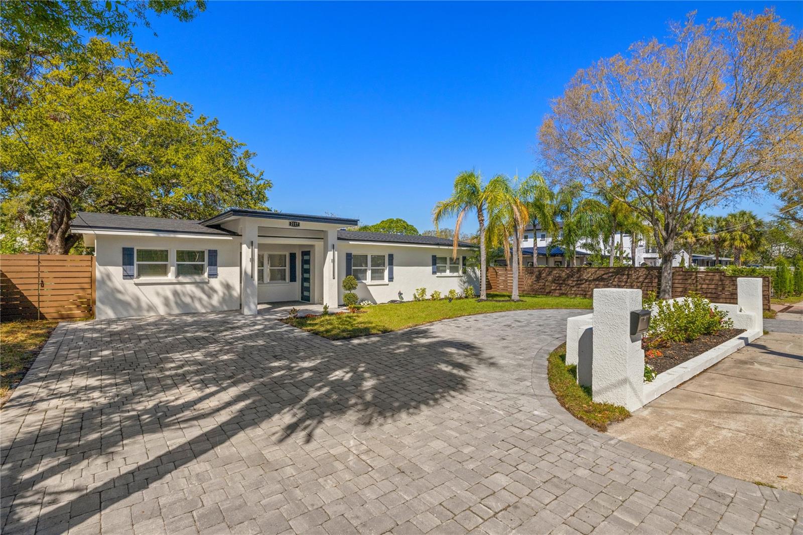 2117 S WEST SHORE BLVD, TAMPA, FL, 33629