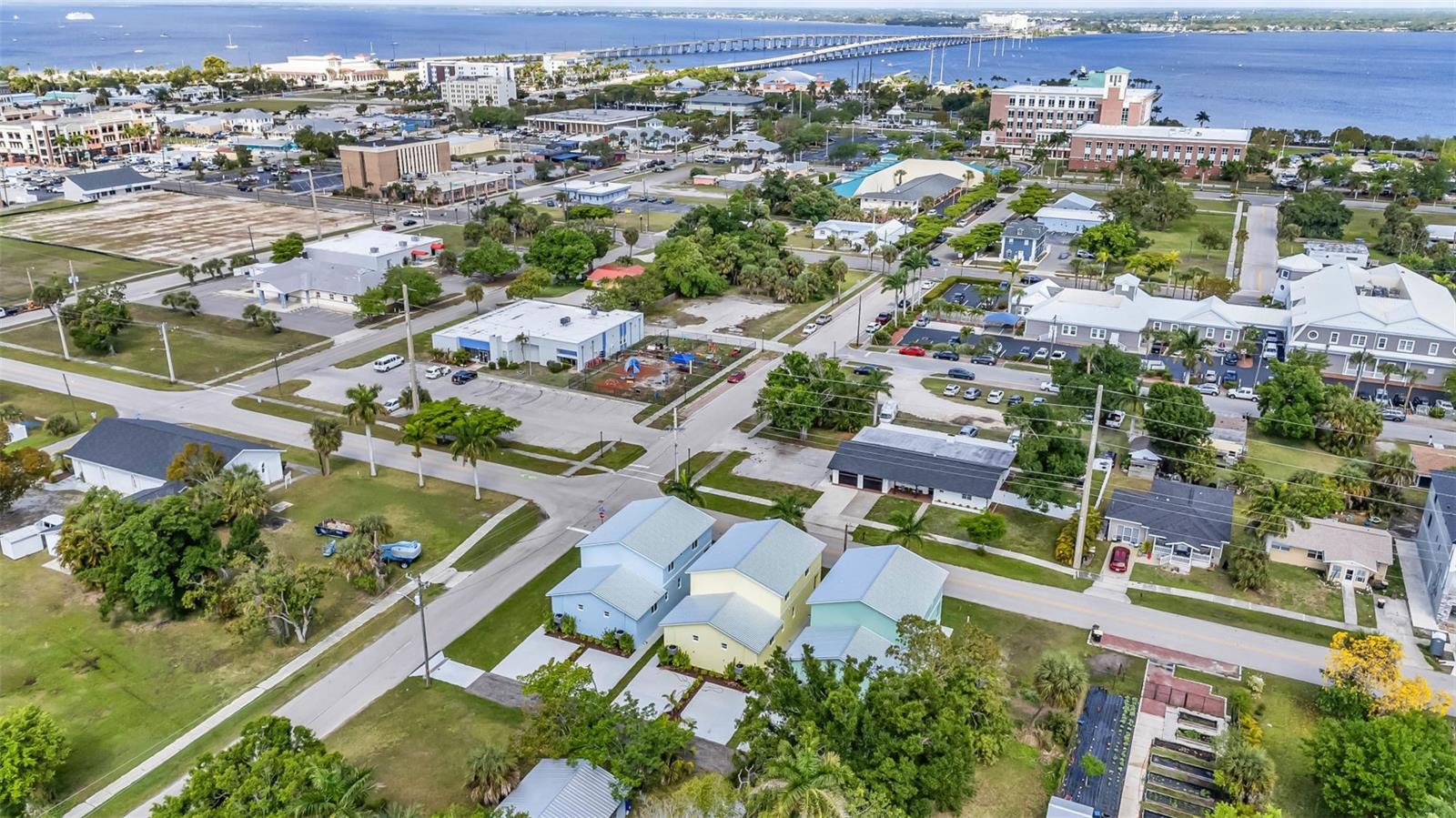 309 E VIRGINIA AVE, PUNTA GORDA, FL, 33950