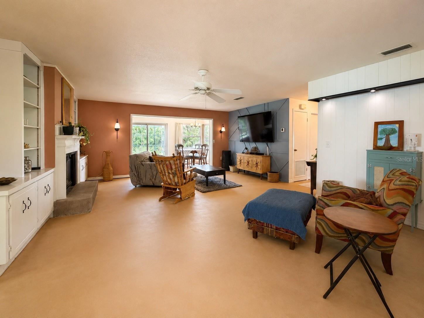 1724 SE 164TH CIR, OCKLAWAHA, FL, 32179