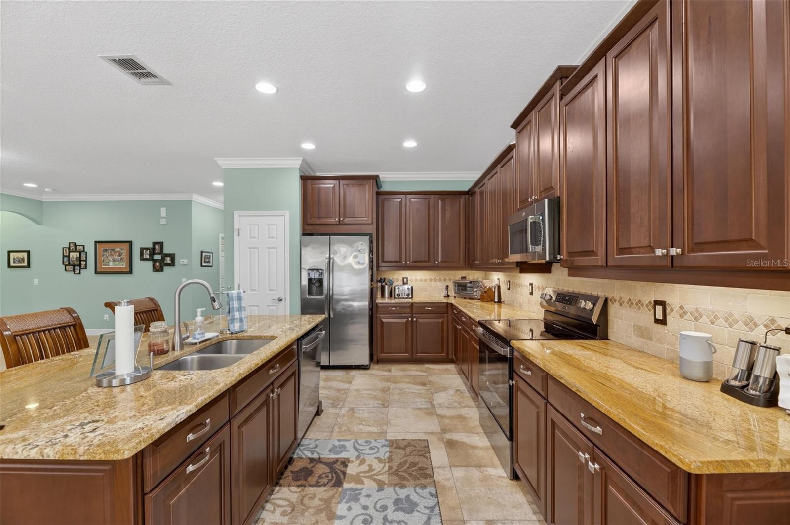 204 DAKOTA HILL DR, SEFFNER, FL, 33584